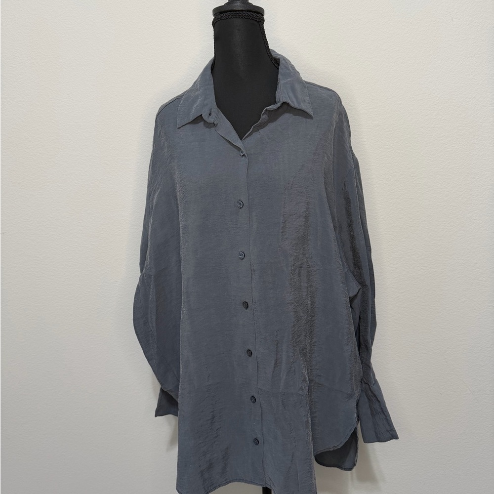 Zara Women's Charcoal Button-Down Shirt